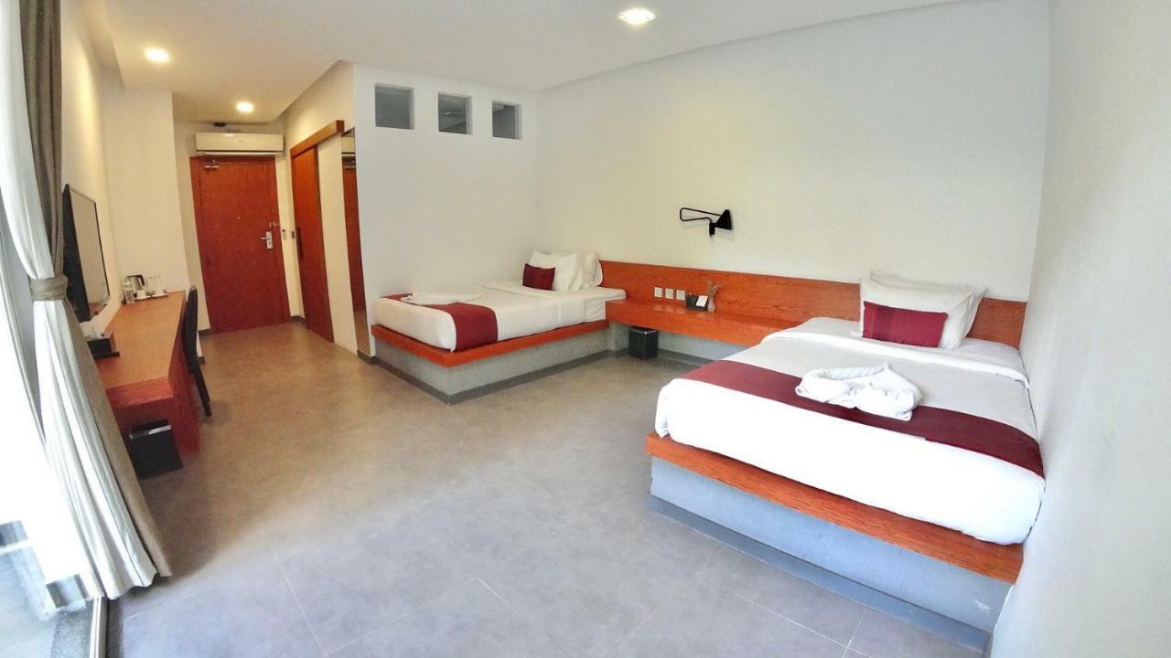Hotel Records Phnom Penh Esterno foto