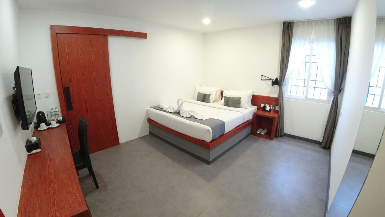 Hotel Records Phnom Penh Esterno foto