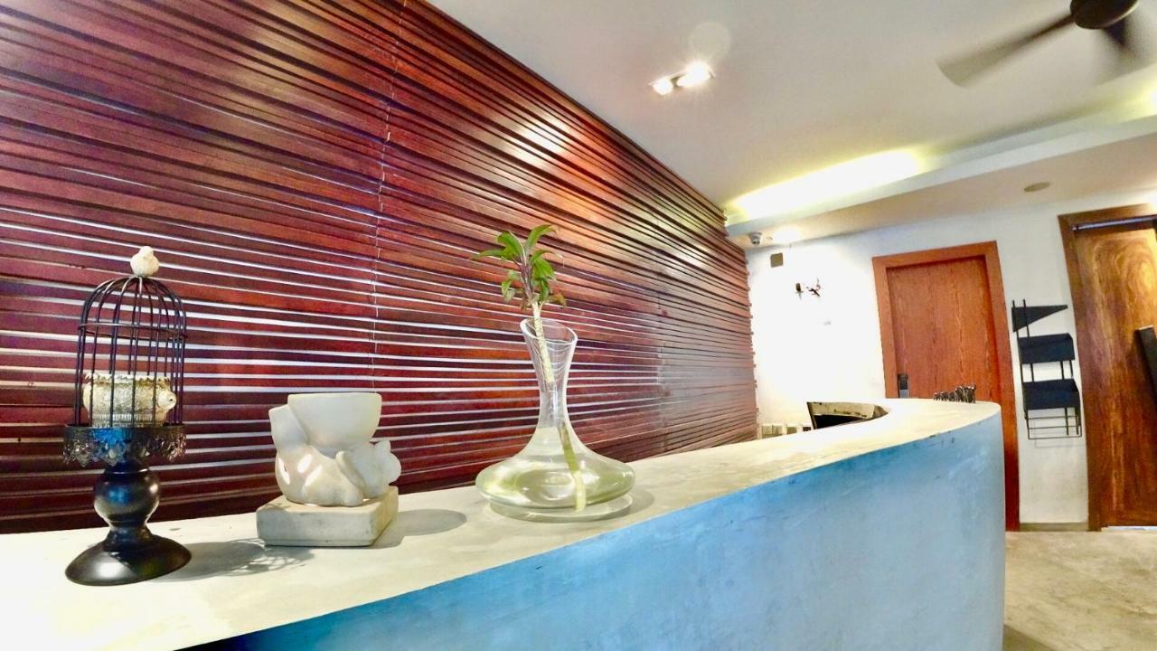 Hotel Records Phnom Penh Esterno foto