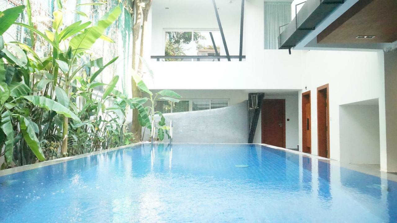 Hotel Records Phnom Penh Esterno foto